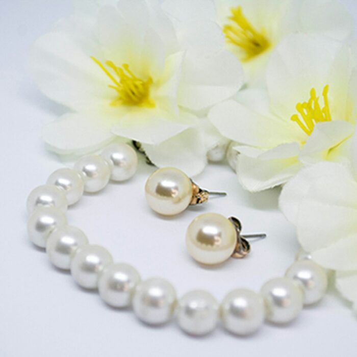 Igazgyöngy fülbevaló – White and Black ékszershop Budapest kollekcióban